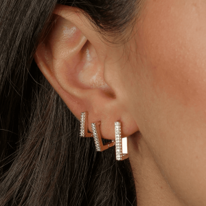 Trio Dourado de Argolinhas Quadradas Cravejadas de Zircônias